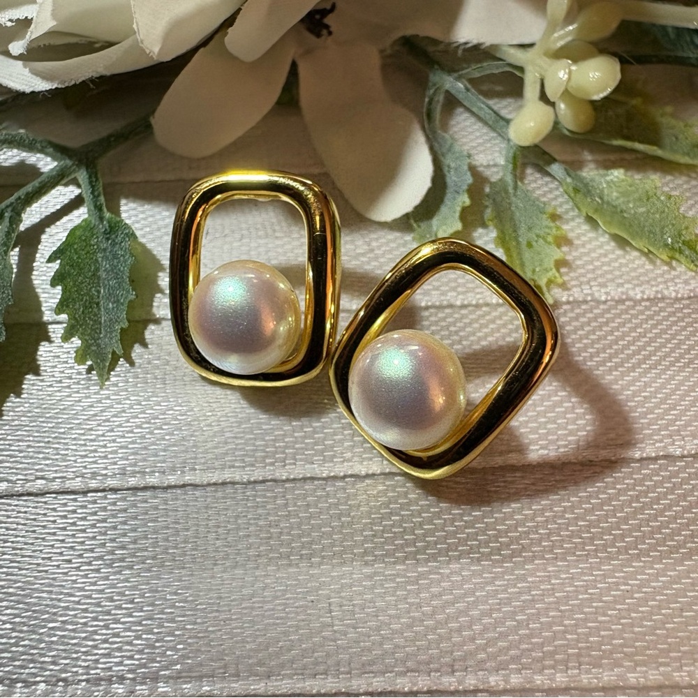 Modern Gold Geometric Pearl Earrings | S925 Sterling Silver Posts